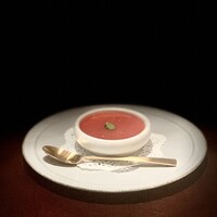 ARMONICO - ①【モッツァレラチーズのムースと完熟トマトのジュレ】
                ★ 静岡産アメーラトマトのジュレ、バジルのせのカプレーゼ仕立て