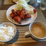 カフェ アウル - 唐揚げ定食・５個