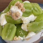 パティスリー リョーコ - シャインマスカットたっぷりゴロゴロ。