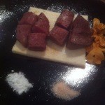 銀座和縁 - エイジングビーフの食べ比べ