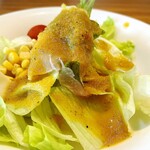 グルービー 大甕店 - 付け合わせのサラダ