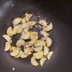 Nordic Gastronomy - ニンニクとズッキーニ炒めて