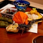 馬車道 大かわ - 鮎も元気