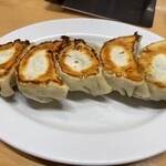 らーめん大金 - 餃子は丁度いいデカさ！！
