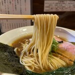 だれやめや - 中細麺ストレート