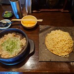 江戸YA - 隣の常連さんらしきお客が注文していた

それに続いて、この注文通り

●特上つけ麺　1,380円

●麺大盛り　180円

合計　1,560円　を注文してみた