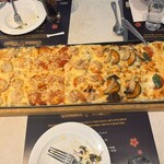 PIZZA HILL - 料理写真: