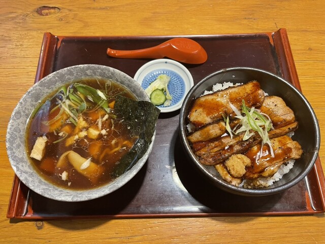知床くまうし - 知床斜里（豚丼）の写真