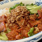 GIA DINH - ブン・サイ・ゴン（Bún thịt nướng Sài Gòn）
      チュルンとしたブン、フレッシュハーブの鮮烈な香り、そしてなによりベトナムの調味料で味付けした豚バラがウマイ！( •̀ω• )૭✧ｳﾏｲ