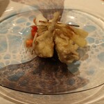 Grand Bleu Gamin - 　炙り鱧の冷製　島らっきょうとアーティチョークのフリット