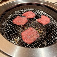 牛刺しと焼肉 仔虎 クリスロード店 - 