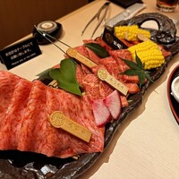 牛刺しと焼肉 仔虎 クリスロード店 - 