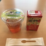 LIFE - ドリンク写真:冷たくて酸味のある2品を選んだ。