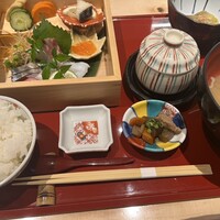 対馬のどぐろとイカ活き造り 博多 魚蔵 都ホテル店 - 