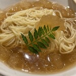 鶏soba 座銀 - 横の天ぷらに載っていたのを　載せてみましたー。　　　　高級感出ますね〜。