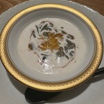 虎白 - ジュンサイ　杏仁スープ　黒蜜