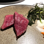 ニシデリア - レアに見えるけど、しっかり絶妙な焼き加減