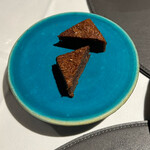 ニシデリア - ナッツのチョコレート