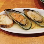 食堂バル スミカ - パーム貝のオリーブ煮