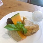 カフェ 4ユー ～カゼ-ノ-オカ～ - リコッタチーズとくるみのケーキ