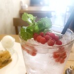 カフェ 4ユー ～カゼ-ノ-オカ～ - ROSE LEMONADE