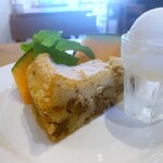 カフェ 4ユー ～カゼ-ノ-オカ～ - リコッタチーズとくるみのケーキ