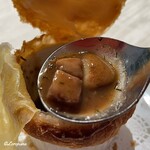 プチレストラン ブーケ・ド・フランス - 栄螺とコンソメ･ド･ポワソンの旨さとバターのコクが堪りません