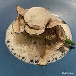 プチレストラン ブーケ・ド・フランス - 帆立貝柱を詰めた花ズッキー二のポシェにサマートリュフ