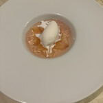 ポルト ボヌール - 桃のデザート。　＋ミルクティーをチョイス。完璧なディナーでした。