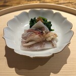 温石 - ジンドウイカ焼き、ルッコラのおひたし、
      　自家製マスタード