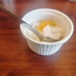 ラーメン魁力屋 - ココットに入った杏仁豆腐という風変わりなデザート