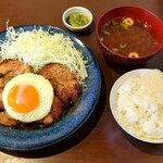 チャーシューエッグ専門店 ぶうたま - 料理写真: