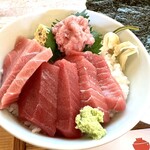 本鮪丼なかばやし - 本鮪丼   真ん中の赤身が1番好みですﾟ+.ﾟ(´▽`人)ﾟ+.ﾟ