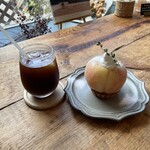 ひまつぶし - コーヒーとお取り置きをお願いした桃のデザート