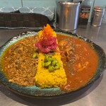 スパイシーカリーハウス 銀座半月 - 