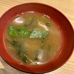 焼鳥のヒナタ - だし巻焼鳥丼（味噌汁付き）
920円