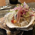 ル・ゴーシュ・セキ - 牡蠣、ばい貝と赤貝、玉ねぎ、トマト