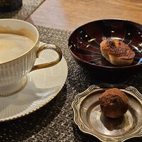 ル・ゴーシュ・セキ - 焼き立てフィナンシェとトリュフチョコレート