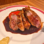 258939661 - 鴨胸肉のロティ バルサミコソース