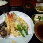 う匠 山家膳兵衛 - 天麩羅御膳 1680円。