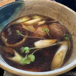 萬屋 - 鴨汁（熱かった）