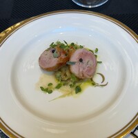 クイントカント - 名古屋コーチン。愛知県の伝統野菜の天狗なすの煮込み美味しい。しそのスプラウト