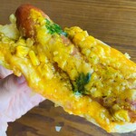 ブーランジェリ･エ･カフェ　オブジェ - お持ち帰りパン♡オニオンソーセージ♡冷凍していたものを自然解凍→オーブンでリベイクして頂きました！やっぱり安定の美味しさ♡パリッとジューシーな大きいソーセージとマヨとチーズの組み合わせが最高♡大好き♡