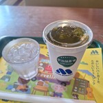 모스バーガー 이마바리 바이파스점 - 섞어 마시는 쉐이크 우지 말차 M