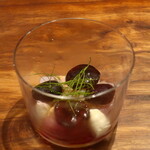 IZA - 赤海老とビーツ、アメリカンチェリーのマリネ