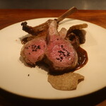IZA - 羊肉のロースト ポルチーニ茸とサマートリュフ添え