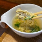キッチン ブルー グローブ - 卵と茸のスープ