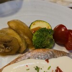 キッチン ブルー グローブ - 備え付け野菜のアップ