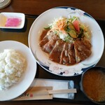 カフェテリア アメニティ - ポークピカタ定食