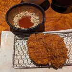 鎌倉かつ亭 あら珠 総本店 - カナダ産三軒豚 ヒレカツ定食
